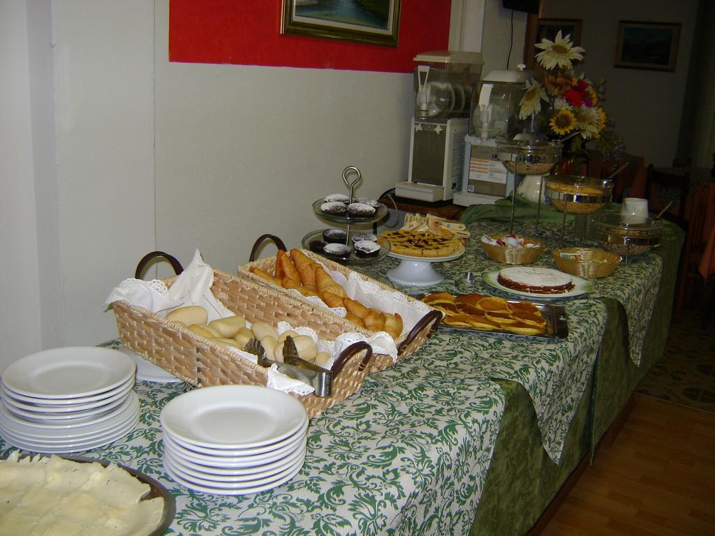 Hotel Villa Del Sole Римини Екстериор снимка
