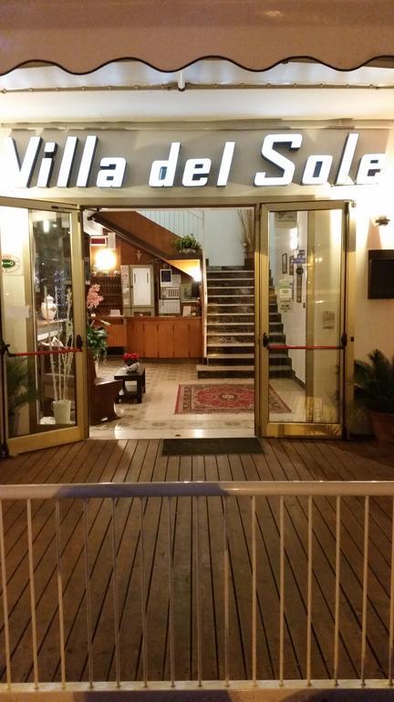 Hotel Villa Del Sole Римини Екстериор снимка