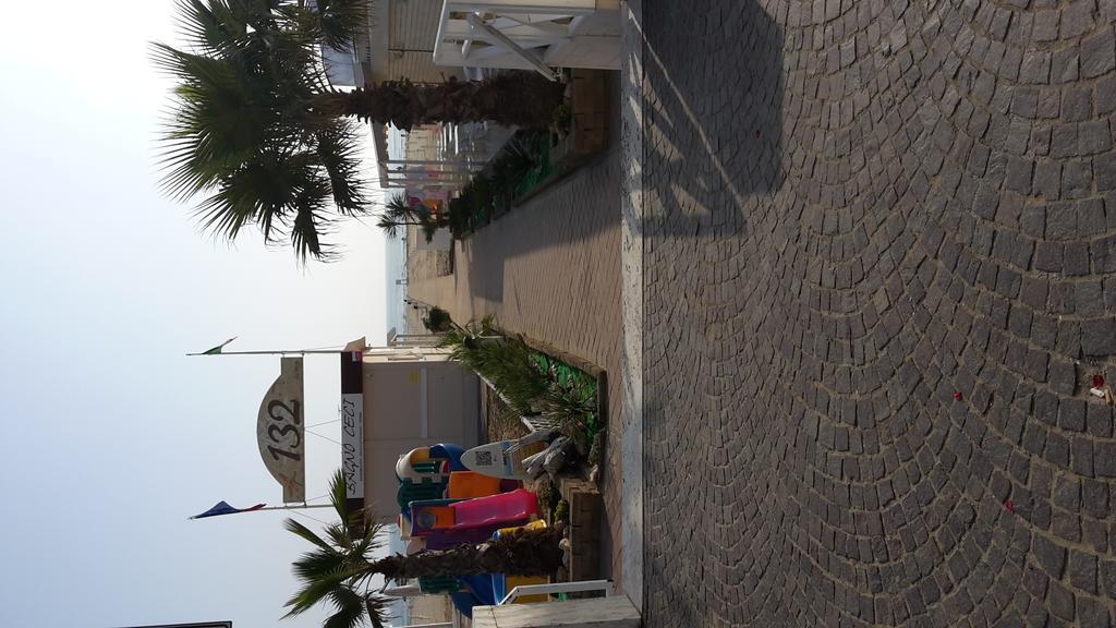 Hotel Villa Del Sole Римини Екстериор снимка